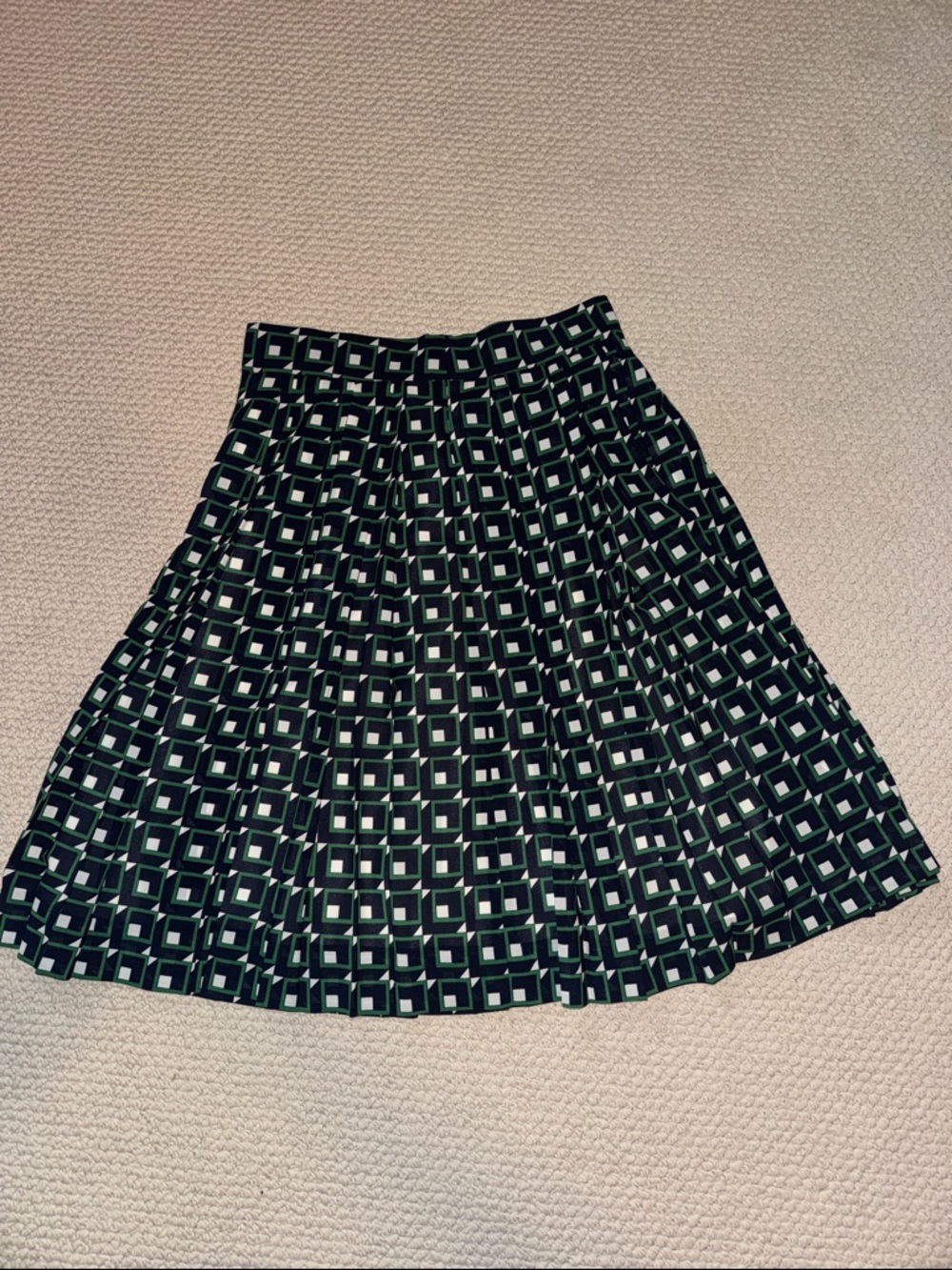 Vintage —J crew Geometric Print A-Line Skirt in navy and White—sz 2